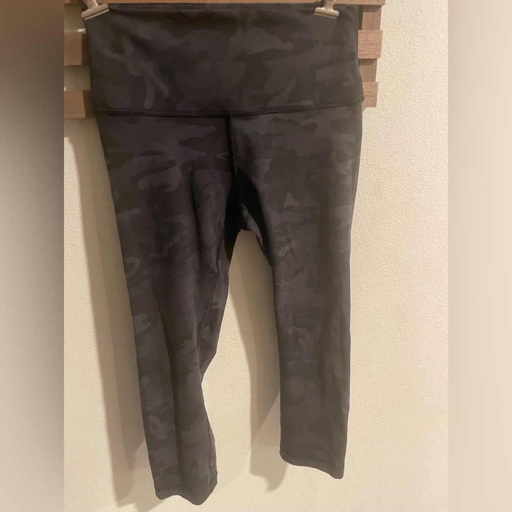 Lululemon Wunder Under Crop Leggings‎ Women Gray Camo Polyester Gym Yoga Size 6